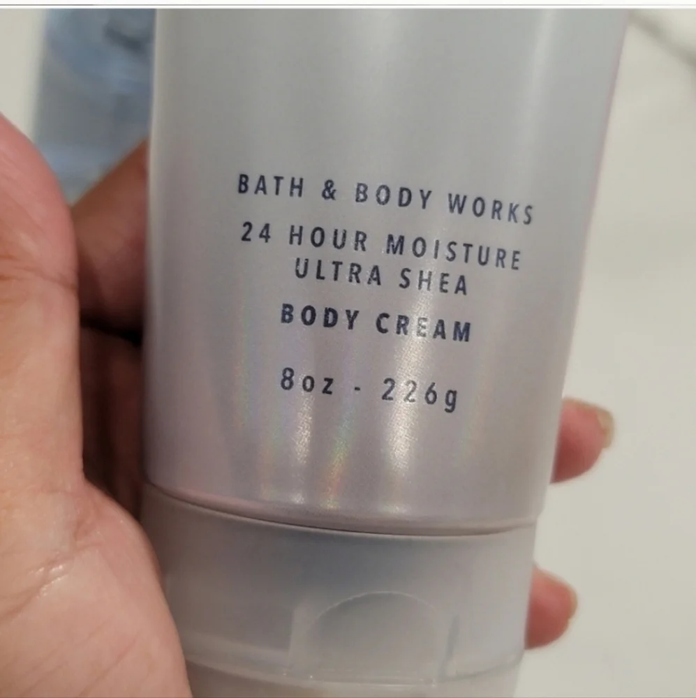 BATH AND BODY WORKS Frosted Coconut Snowball Bundle